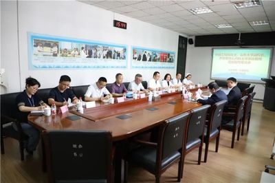 中国工程院院士张运莅临遵义市第一人民医院指导工作